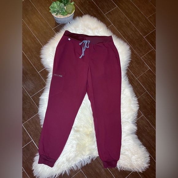 Figs Maroon joggers Sz large - Picture 1 of 7